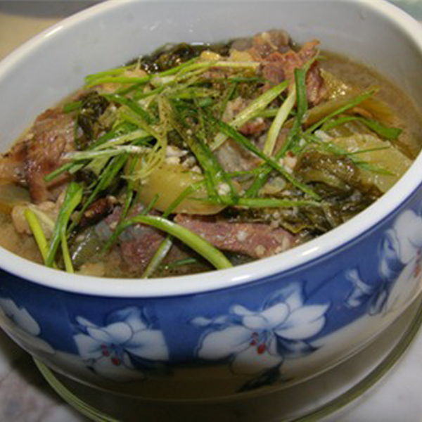 canh cải chua hầm xương